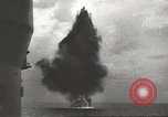 Immagine di I marinai giapponesi Teatro pacifico, 1942, secondo 56 filmato di repertorio 65675058388