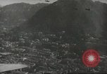 Immagine di Le forze giapponesi sfilano su Queens Road a Hong Kong Hong Kong, 1941, secondo 17 filmato di repertorio 65675058392