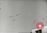 Immagine di Le forze giapponesi sfilano su Queens Road a Hong Kong Hong Kong, 1941, secondo 25 filmato di repertorio 65675058392