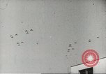 Immagine di Le forze giapponesi sfilano su Queens Road a Hong Kong Hong Kong, 1941, secondo 26 filmato di repertorio 65675058392