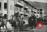 Immagine di Le forze giapponesi sfilano su Queens Road a Hong Kong Hong Kong, 1941, secondo 40 filmato di repertorio 65675058392
