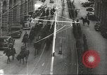 Immagine di Le forze giapponesi sfilano su Queens Road a Hong Kong Hong Kong, 1941, secondo 53 filmato di repertorio 65675058392