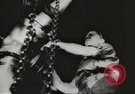 Immagine di I soldati sovietici fucili di puntamento Teatro europeo, 1943, secondo 38 filmato di repertorio 65675058396
