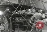Immagine di Noi feriti evacuati da Attu Aleutian Islands Alaska USA, 1943, secondo 25 filmato di repertorio 65675058418