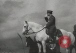 Image L'empereur Hirohito sur un cheval blanc théâtre du Pacifique, 1944, de la seconde 51 séquences d'archives historiques vidéo 65675058419