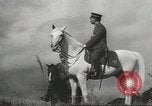 Image L'empereur Hirohito sur un cheval blanc théâtre du Pacifique, 1944, de la seconde 54 séquences d'archives historiques vidéo 65675058419