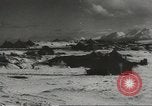 Image Curtiss P-40 américain dans l'avion dans la neige Aleutians Aleutian Islands Alaska USA, 1944, de la seconde 17 séquences d'archives historiques vidéo 65675058422