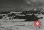 Image Curtiss P-40 américain dans l'avion dans la neige Aleutians Aleutian Islands Alaska USA, 1944, de la seconde 18 séquences d'archives historiques vidéo 65675058422