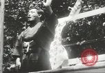Immagine di Scene di strada in Giappone durante la seconda guerra mondiale Giappone, 1944, secondo 24 filmato di repertorio 65675058425
