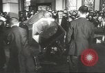 Immagine di Scene di strada in Giappone durante la seconda guerra mondiale Giappone, 1944, secondo 40 filmato di repertorio 65675058425