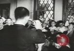 Immagine di Scene di strada in Giappone durante la seconda guerra mondiale Giappone, 1944, secondo 55 filmato di repertorio 65675058425