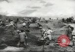 Standbild chinesische Arbeitskräfte China, 1943, aus Sekunde 16 historischem Filmmaterial Videoclip 65675058427