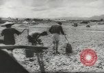 Standbild chinesische Arbeitskräfte China, 1943, aus Sekunde 49 historischem Filmmaterial Videoclip 65675058427