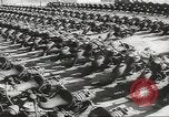 Standbild militärische Ausrüstung United States USA, 1943, aus Sekunde 9 historischem Filmmaterial Videoclip 65675058430