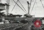 Immagine di Stati Uniti B 24 bombardieri Nuova Guinea, 1943, secondo 11 filmato di repertorio 65675058431