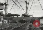 Immagine di Stati Uniti B 24 bombardieri Nuova Guinea, 1943, secondo 12 filmato di repertorio 65675058431