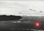 Immagine di Stati Uniti B 24 bombardieri Nuova Guinea, 1943, secondo 33 filmato di repertorio 65675058431