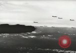 Immagine di Stati Uniti B 24 bombardieri Nuova Guinea, 1943, secondo 34 filmato di repertorio 65675058431