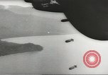 Immagine di Stati Uniti B 24 bombardieri Nuova Guinea, 1943, secondo 39 filmato di repertorio 65675058431