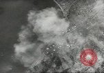 Immagine di Stati Uniti B 24 bombardieri Nuova Guinea, 1943, secondo 47 filmato di repertorio 65675058431