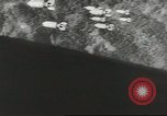 Immagine di Stati Uniti B 24 bombardieri Nuova Guinea, 1943, secondo 49 filmato di repertorio 65675058431