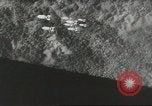 Immagine di Stati Uniti B 24 bombardieri Nuova Guinea, 1943, secondo 50 filmato di repertorio 65675058431