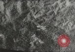 Immagine di Stati Uniti B 24 bombardieri Nuova Guinea, 1943, secondo 52 filmato di repertorio 65675058431