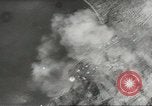 Immagine di Stati Uniti B 24 bombardieri Nuova Guinea, 1943, secondo 53 filmato di repertorio 65675058431
