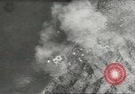 Immagine di Stati Uniti B 24 bombardieri Nuova Guinea, 1943, secondo 57 filmato di repertorio 65675058431