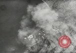 Immagine di Stati Uniti B 24 bombardieri Nuova Guinea, 1943, secondo 58 filmato di repertorio 65675058431