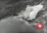 Immagine di Stati Uniti B 24 bombardieri Nuova Guinea, 1943, secondo 61 filmato di repertorio 65675058431