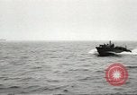 Standbild Landing Ship Tank Aleutian Islands Alaska USA, 1943, aus Sekunde 26 historischem Filmmaterial Videoclip 65675058460