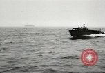 Standbild Landing Ship Tank Aleutian Islands Alaska USA, 1943, aus Sekunde 29 historischem Filmmaterial Videoclip 65675058460