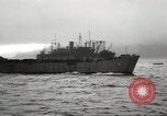 Standbild Landing Ship Tank Aleutian Islands Alaska USA, 1943, aus Sekunde 55 historischem Filmmaterial Videoclip 65675058460