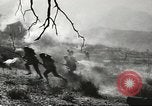 Standbild amerikanische Infanterie Pacific Theater, 1943, aus Sekunde 52 historischem Filmmaterial Videoclip 65675058464