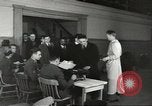 Standbild amerikanischen Rekruten Zweiten Weltkrieg United States USA, 1943, aus Sekunde 3 historischem Filmmaterial Videoclip 65675058466