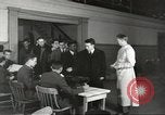 Standbild amerikanischen Rekruten Zweiten Weltkrieg United States USA, 1943, aus Sekunde 8 historischem Filmmaterial Videoclip 65675058466