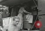 Immagine di Army Quartermaster furgoni United States USA, 1943, secondo 29 filmato di repertorio 65675058467