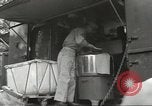 Immagine di Army Quartermaster furgoni United States USA, 1943, secondo 30 filmato di repertorio 65675058467