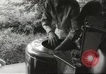 Immagine di Army Quartermaster furgoni United States USA, 1943, secondo 34 filmato di repertorio 65675058467