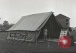 Immagine di Esercito Americano reclutare United States USA, 1941, secondo 10 filmato di repertorio 65675058469