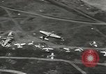 Standbild zerstörten Flugzeuge Salomonen, 1942, aus Sekunde 11 historischem Filmmaterial Videoclip 65675058471