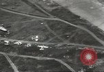 Standbild zerstörten Flugzeuge Salomonen, 1942, aus Sekunde 14 historischem Filmmaterial Videoclip 65675058471