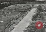 Standbild zerstörten Flugzeuge Salomonen, 1942, aus Sekunde 19 historischem Filmmaterial Videoclip 65675058471