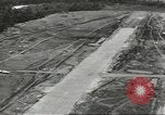 Standbild zerstörten Flugzeuge Salomonen, 1942, aus Sekunde 20 historischem Filmmaterial Videoclip 65675058471