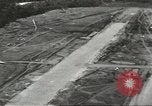 Standbild zerstörten Flugzeuge Salomonen, 1942, aus Sekunde 21 historischem Filmmaterial Videoclip 65675058471