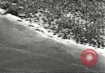 Standbild zerstörten Flugzeuge Salomonen, 1942, aus Sekunde 42 historischem Filmmaterial Videoclip 65675058471