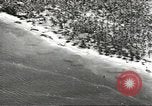 Standbild zerstörten Flugzeuge Salomonen, 1942, aus Sekunde 43 historischem Filmmaterial Videoclip 65675058471