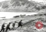 Standbild amerikanische Truppen Aleutian Islands Alaska USA, 1943, aus Sekunde 39 historischem Filmmaterial Videoclip 65675058481