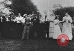 Standbild Gruppe auf ein Eis sozialen in den USA United States USA, 1916, aus Sekunde 5 historischem Filmmaterial Videoclip 65675058509